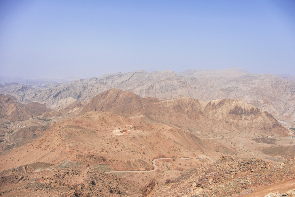 Located 73 km northwest of Fujairah, Al-Tawyeen area enjoys stunning landscapes and tranquil charming areas. Its presence among the mountains has given it a special elegance, making it a charming and attractive area.   