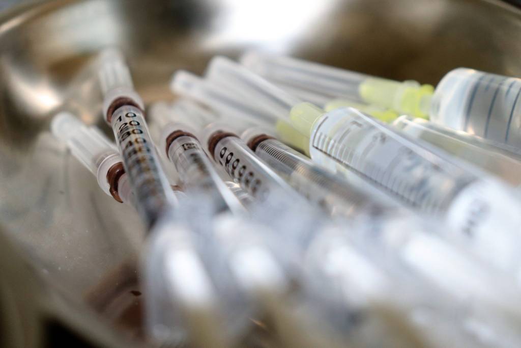 UAE announced the approval of vaccines for front-line workers on Monday. UAE news. Covid-19 vaccine.Vaccine’s show it is safe for use. Fujairah Observer