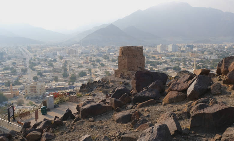 Photo of the Day: Al Rabi Tower and Hiking Trail - Fujairah Observer