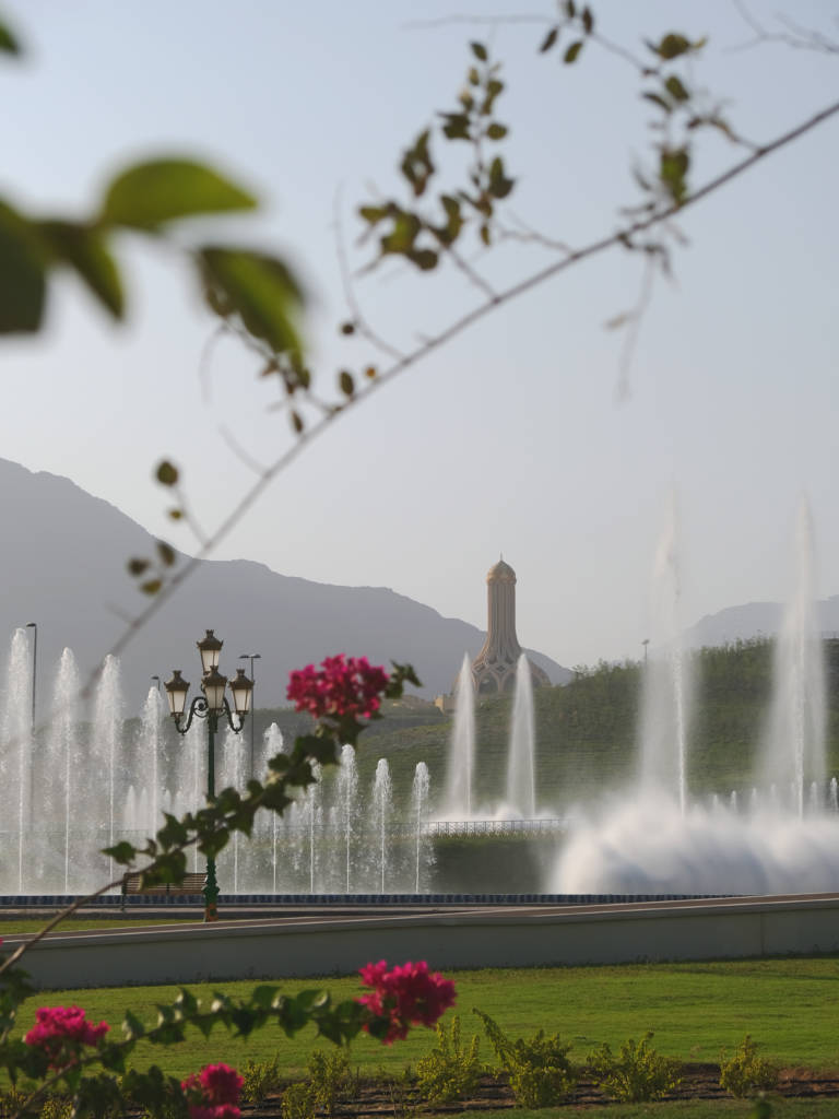 The Resistance Monument highlights the city’s history and tell the story of Khorfakkan’s people who sacrificed their lives to protect their city during the invasion.